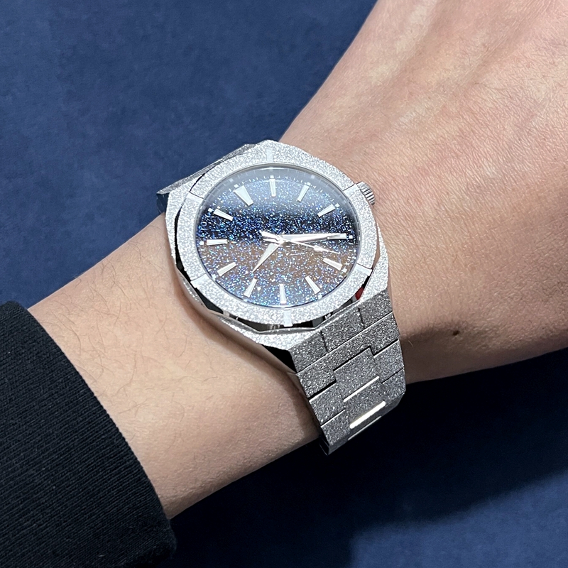 Reloj dorado Stardust cepillad - Luxury Lifestyle Brand reseña y precio